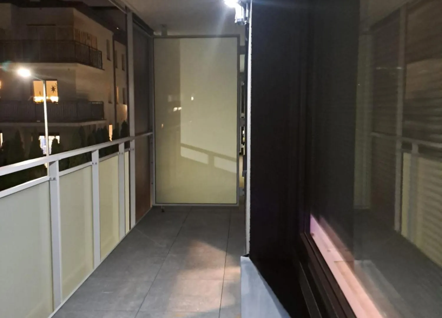 Warsaw Smart Apartment With Parking